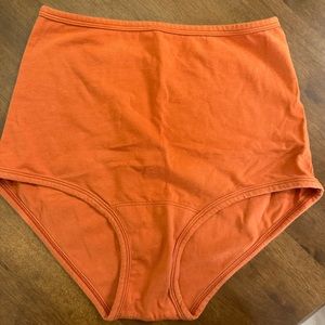 ARQ High-waisted undies only worn once